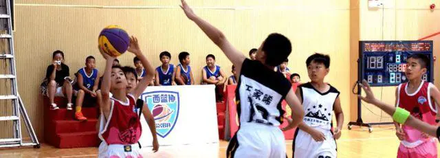 如何通过篮球表演赛制定有效的训练计划_0